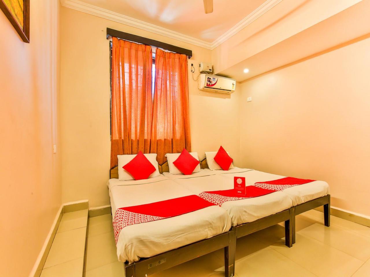 Hotel Oyo 2863 4 Pillar's 2*